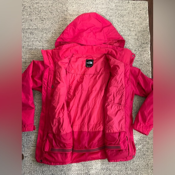 The north face beautiful coral winter jacket - Picture 3 of 3